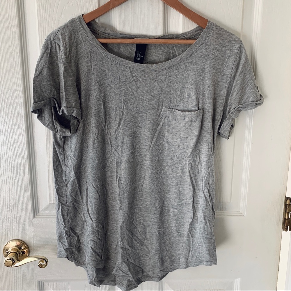 H&M flowy gray t-shirt